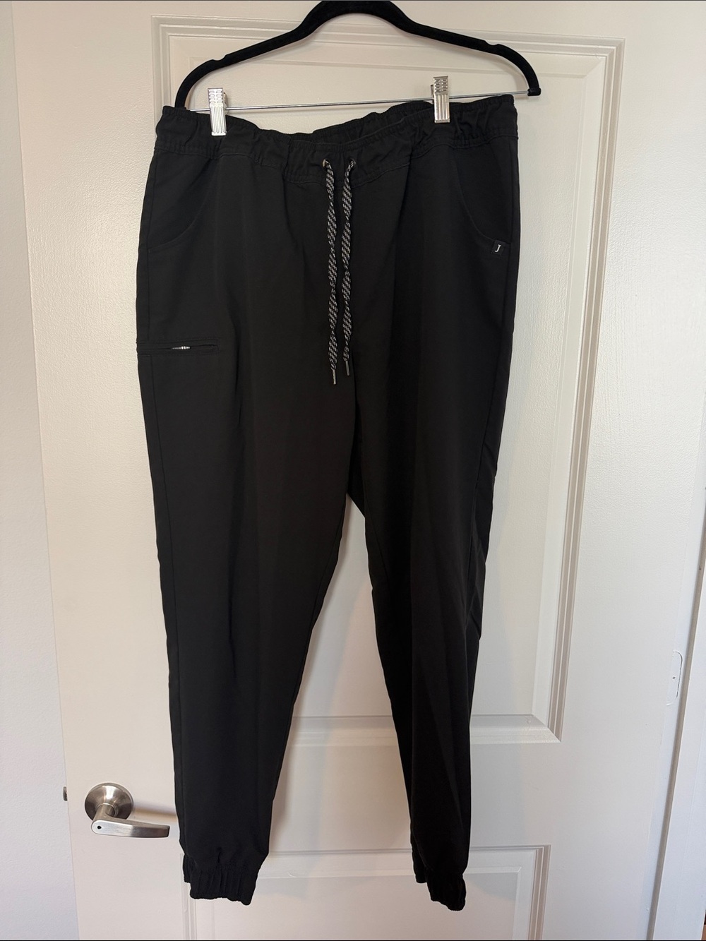 Jaanuu Women’s Black Drawstring Jogger Pants